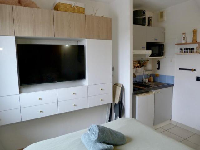 Charmant Studio Le Clos D'Aix Parking Prive Gratuit Et Piscine Aix-en-Provence Extérieur photo